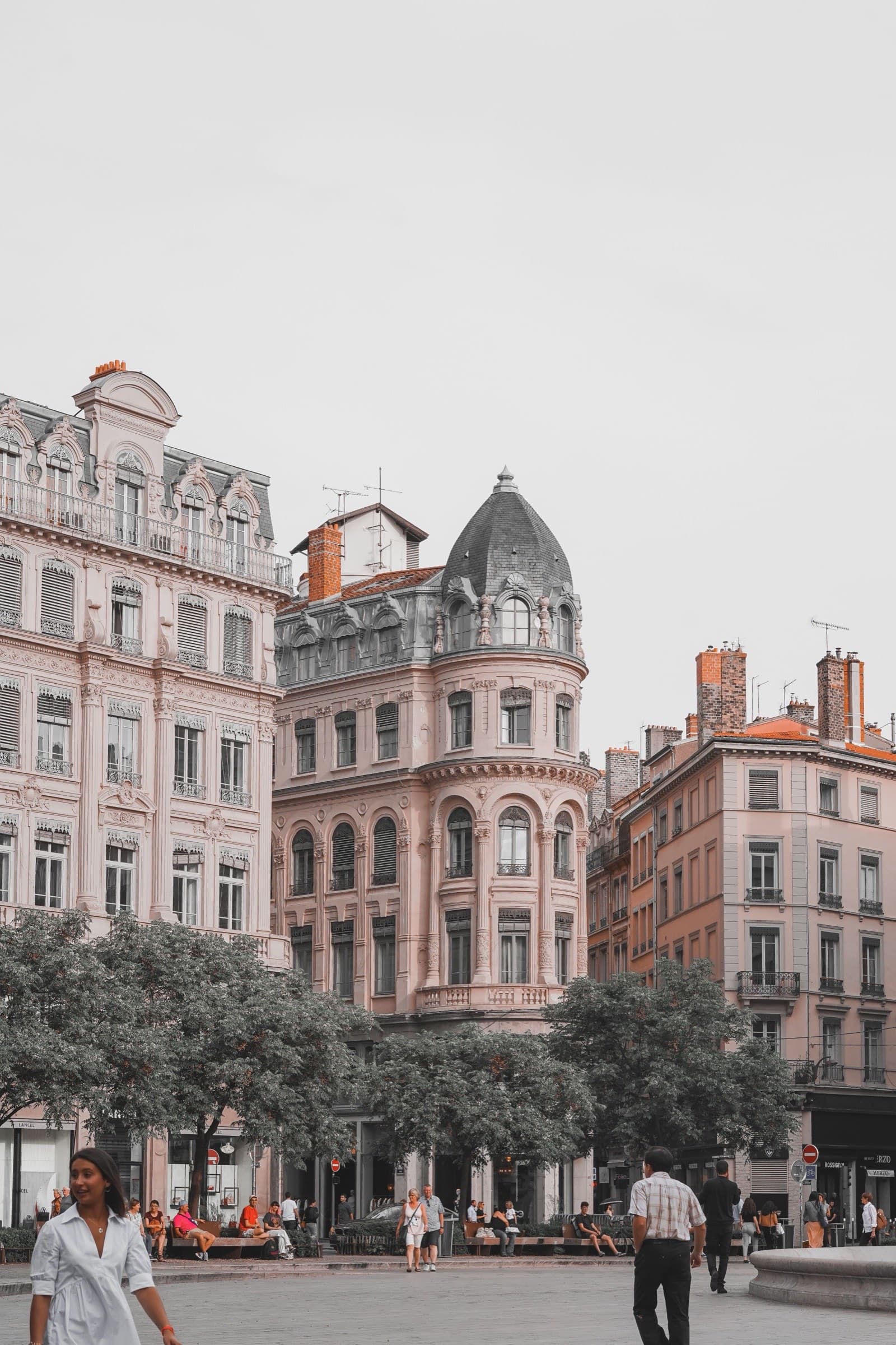 Lyon 2