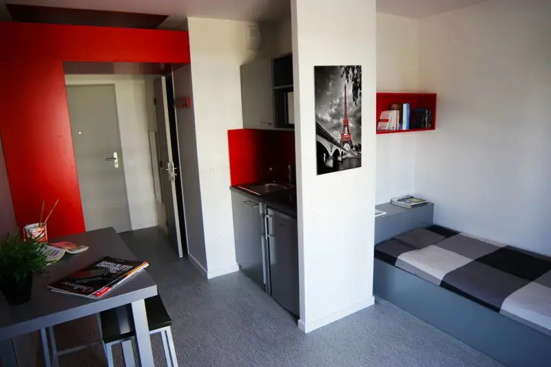 Appartement à vendre à COLOMBES · Maison Conte