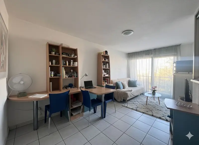 Appartement à vendre à BRON · Maison Conte