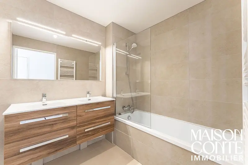 Appartement à vendre à LYON · Maison Conte