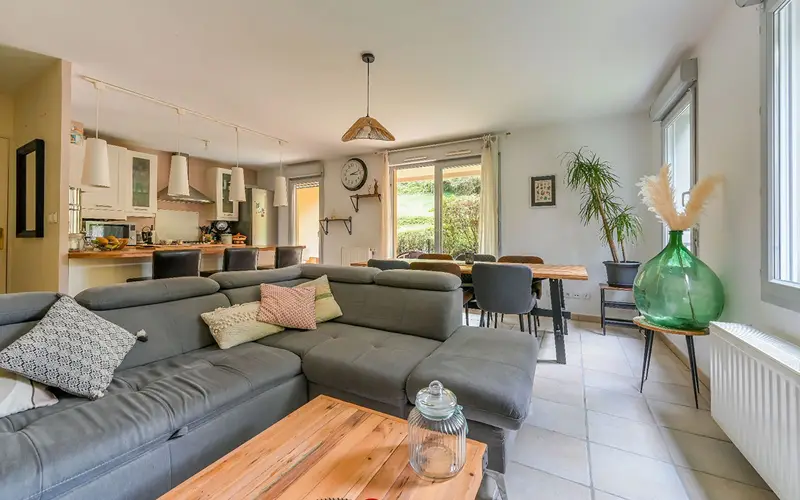 Appartement à vendre à NEYRON · Maison Conte