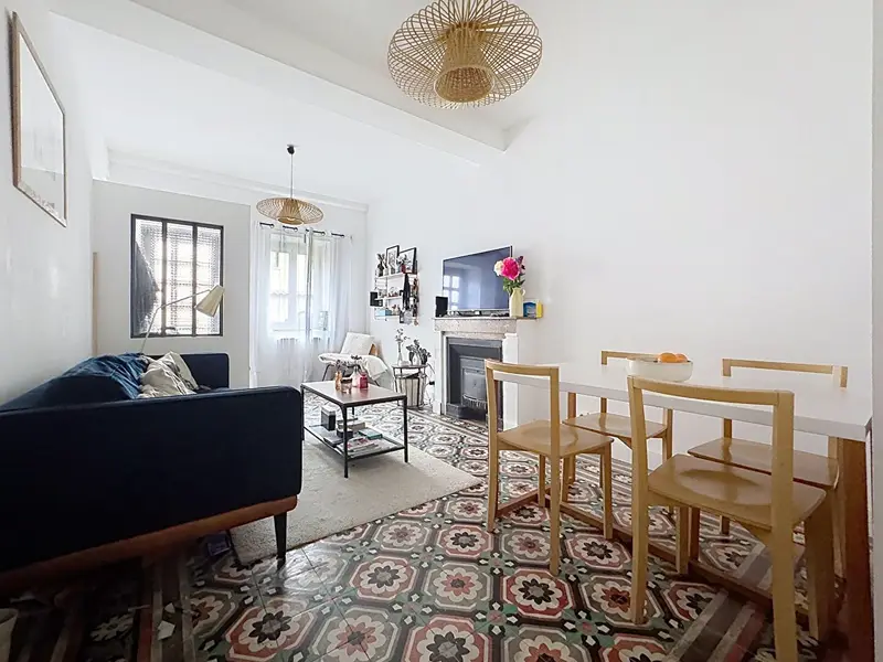Maison à vendre à MIRIBEL · Maison Conte