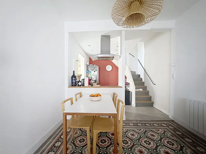 Maison à vendre à MIRIBEL · Maison Conte