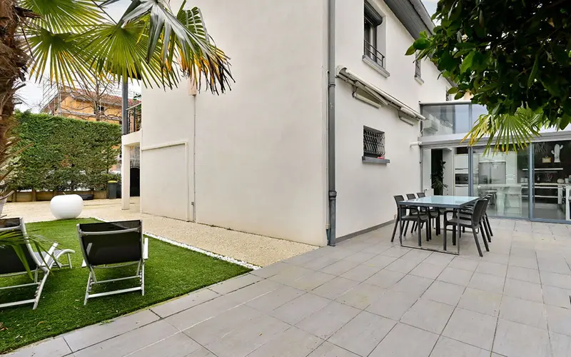 Maison à vendre à villeurbanne · Maison Conte